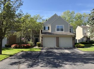 506 Newburne Pointe, Bloomfield Hills, MI 48304