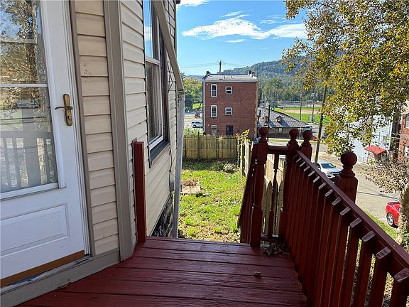 4th image of 605 2nd St