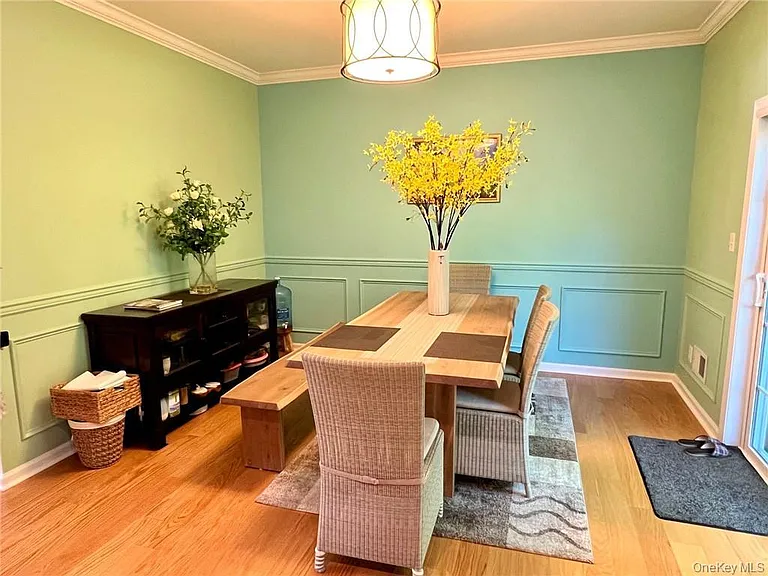 20 Seeley Bull St — Photo 8