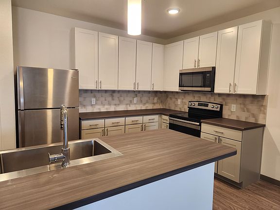 4th image of 2025 S Cherokee St #319