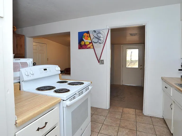 2805 N Highland Ave — Photo 7