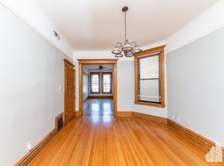 907 W Addison St #2N, Chicago, IL 60613