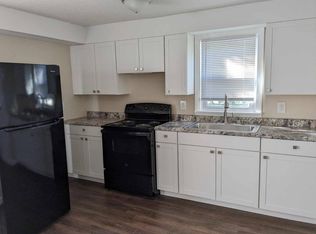 192 E 315th St, Willowick, OH 44095