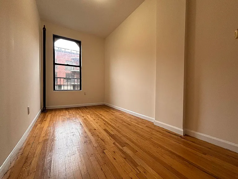 217 E 22nd St #33 — Photo 5