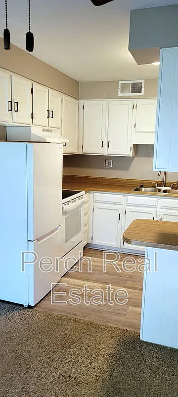 2 bed, 1.0 bath, 941 sqft, $1,595 — Photo 1