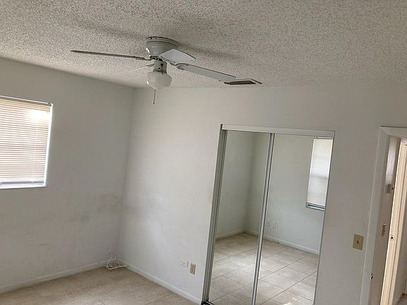 4th image of 3077 Jennings Ave
