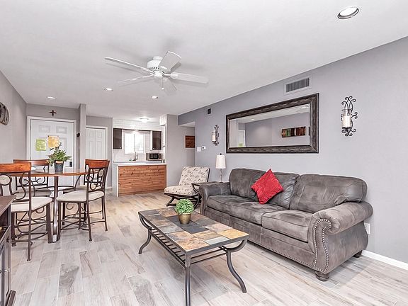 3rd image of 12100 Melville Dr APT 619