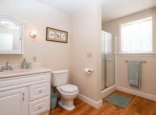 8 Candlewick Ln, Cumberland, ME 04021