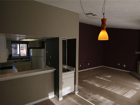 4th image of 657 Grenadine Ct #657
