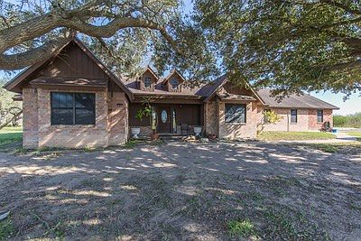 1st image of 914 S Mayberry Blvd