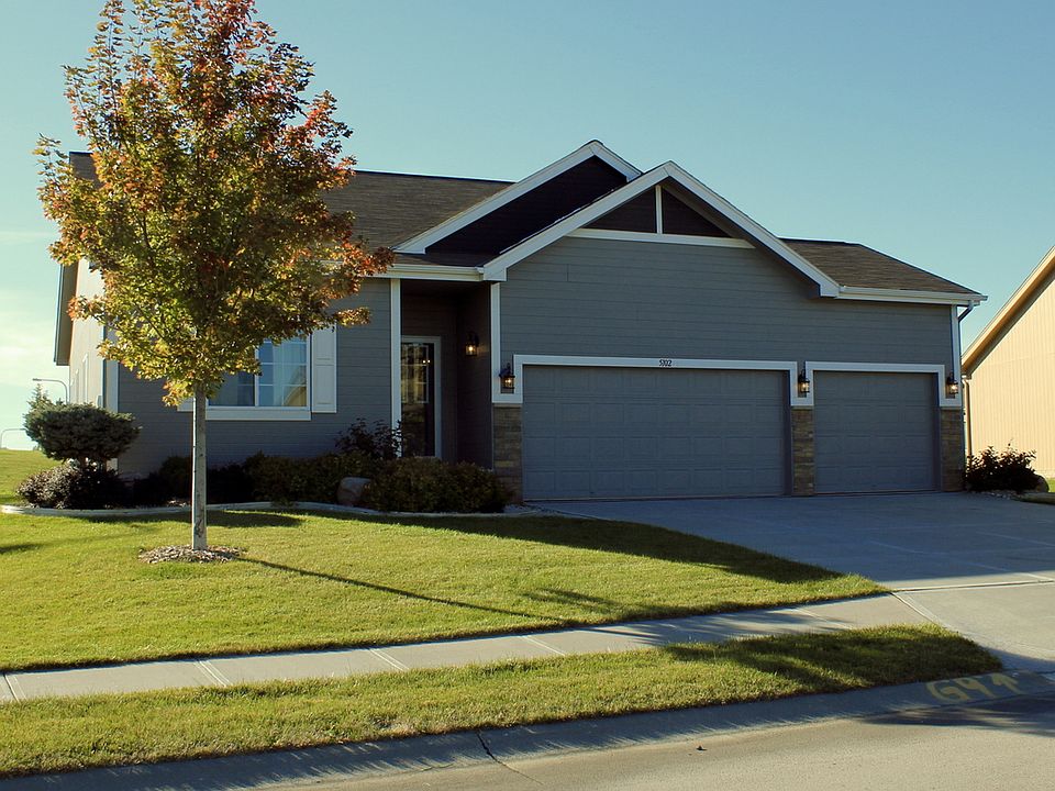 1st image of 5102 N 161st Avenue Cir