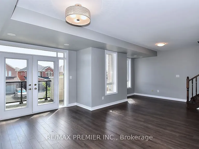 105 Kayla Cres #10 — Photo 15