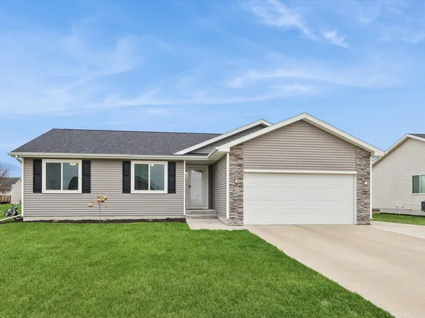 811 17th St SE, Altoona, IA 50009