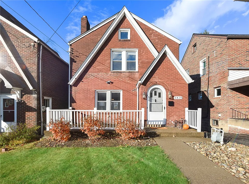 6439 Rosemoor St photo 1