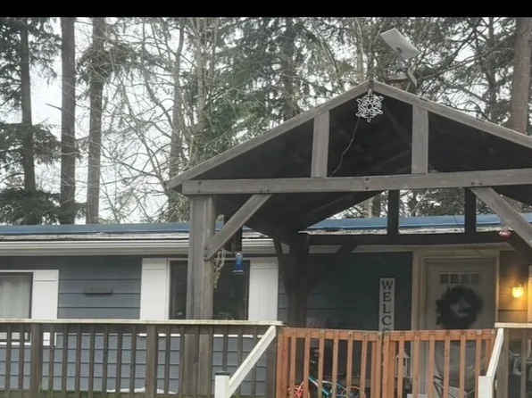 351 Evergreen Park Road, Camano Island, WA 98282