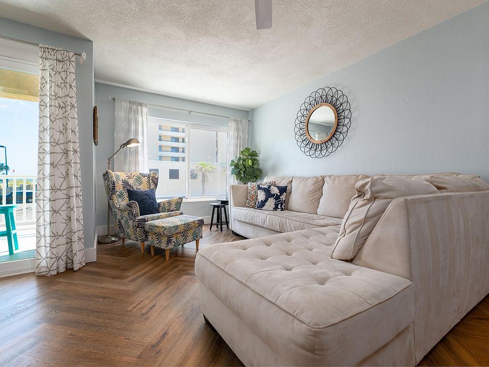 1st image of 1204 1st St S #1204