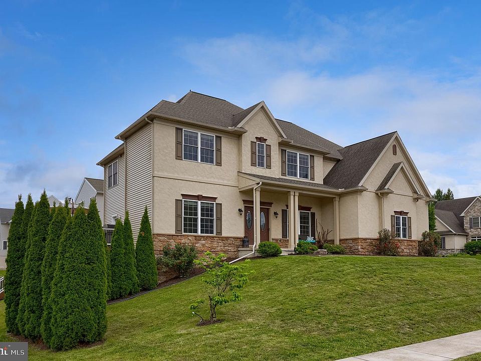 1st image of 336 Royal Hunt Way