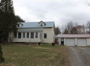127 Delaney Rd, Mayfield, NY 12117