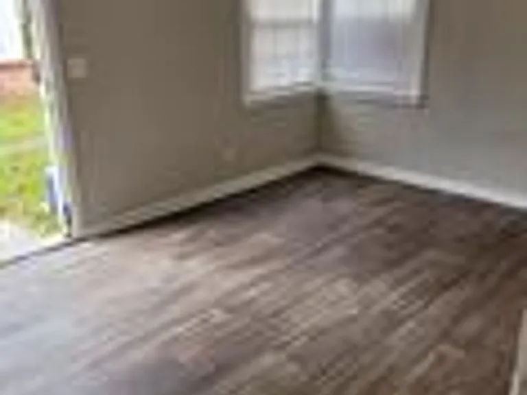 334 S Bull St — Photo 2