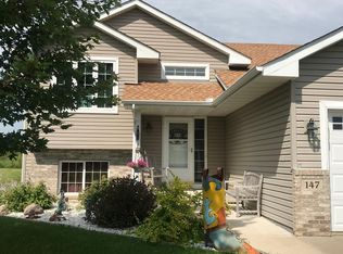 147 Summerfield Dr, Waverly, MN 55390