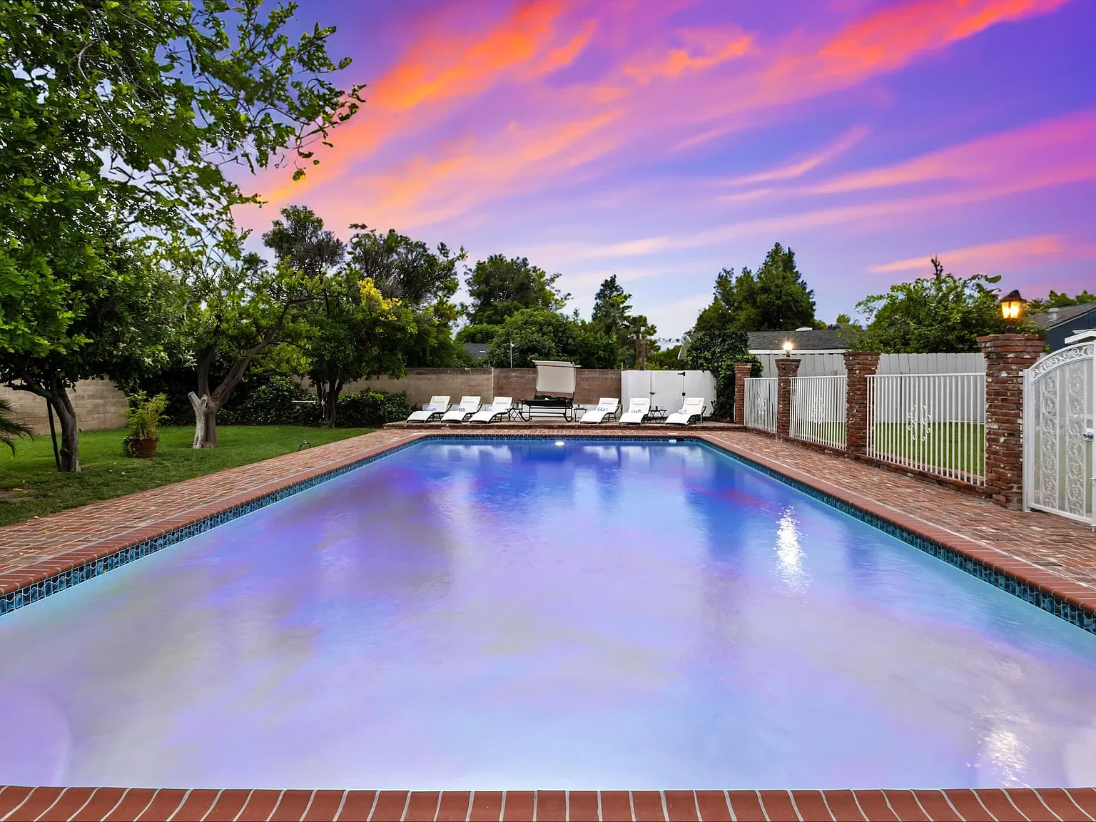 4 bed, 4.5 bath, 2800 sqft, $9,500 — Photo 4