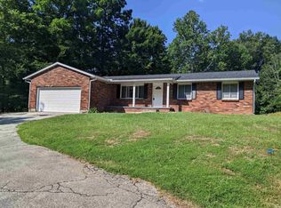 12314 E Carter Rd, Bloomfield, IN 47424