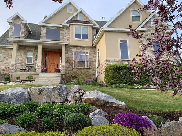 6264 W Skyline Dr, Highland, UT 84003