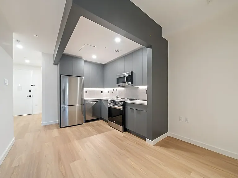 931 Carroll St #612 — Photo 2