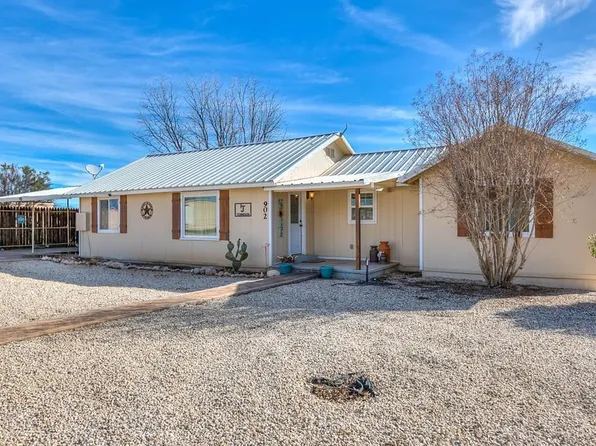 902 Bishop St, Robert Lee, TX 76945