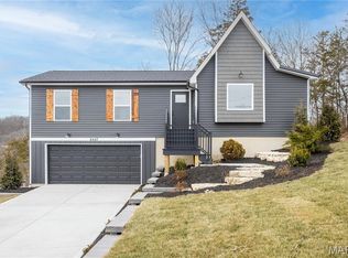 6447 Hickory Cir, Imperial, MO 63052