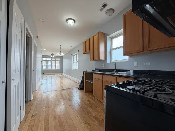 2923 W Arthington St #2, Chicago, IL 60612