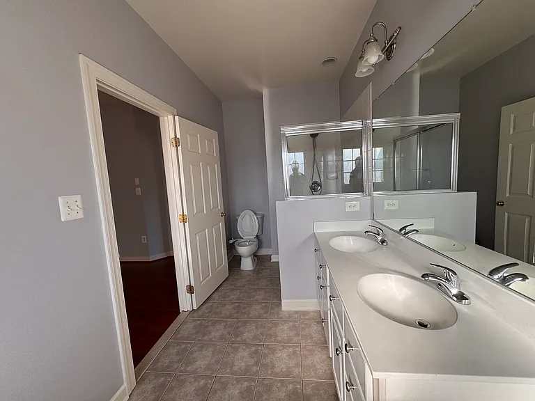 3670 Carriage Hill Dr — Photo 20