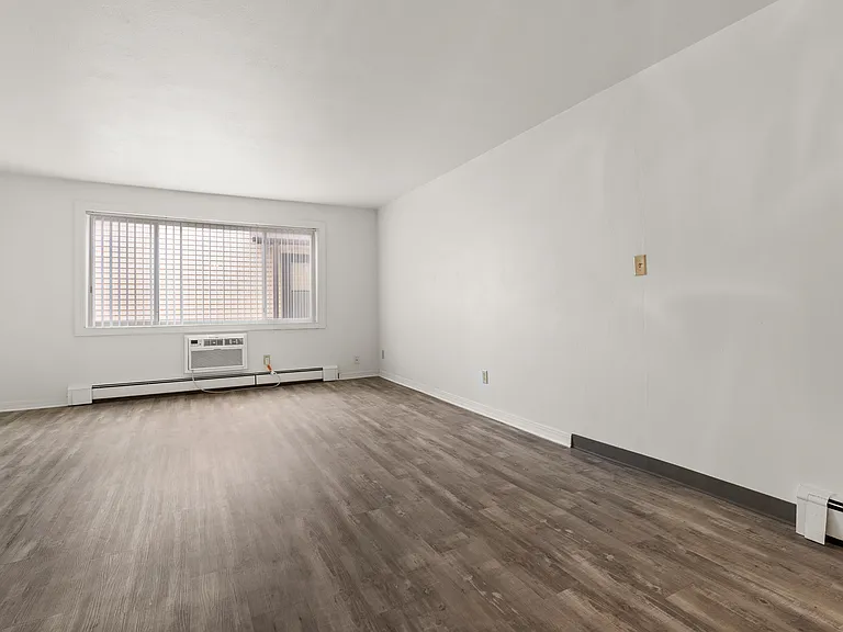 136 Main St #205 — Photo 5