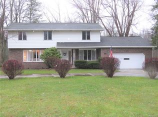 1515 Huth Rd, Grand Island, NY 14072