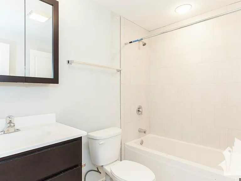 2922 W Logan Blvd #G — Photo 11