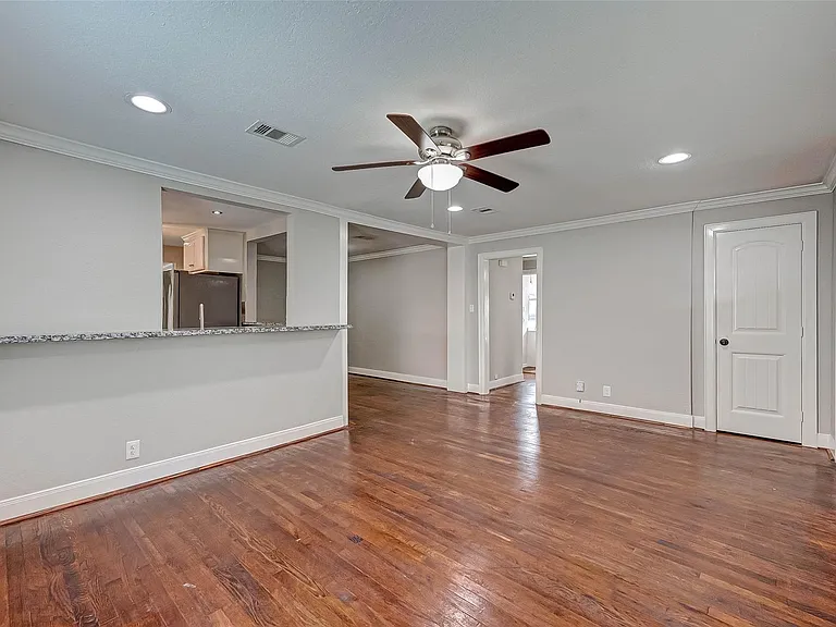 1510 Walton St — Photo 6