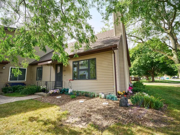 1725 Cedarbrook Ct #1725, Sycamore, IL 60178