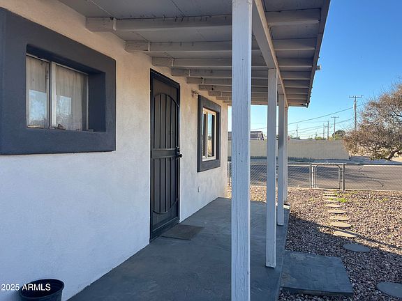 5th image of 109 1st Avenue W
