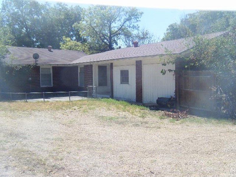 1st image of 2848 Scruggs Park Dr