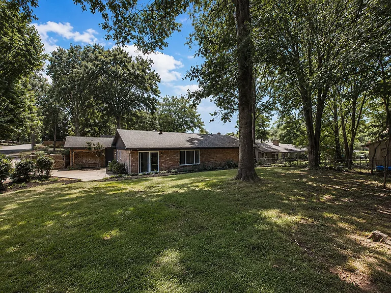 2243 N Hummingbird Ln — Photo 22