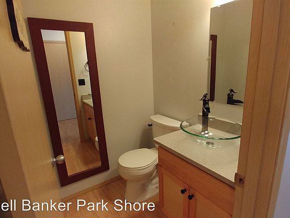 3rd image of 6507 Newaukum Pl NE