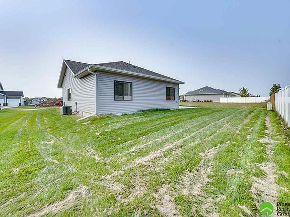 4th image of 7821 Renatta Dr