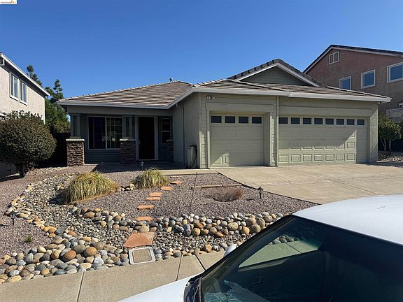 2nd image of 2385 Fieldgate Dr