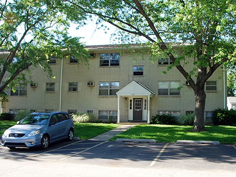 State Place Apartment Homes — Photo 2