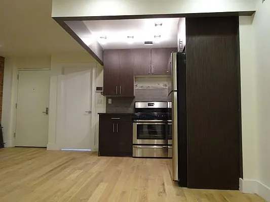 Rented by Evergreen Apartments BK | media 37