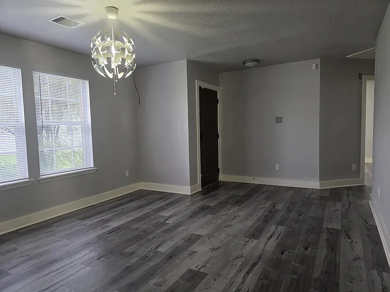 Settlers Lake Cir N — Photo 5