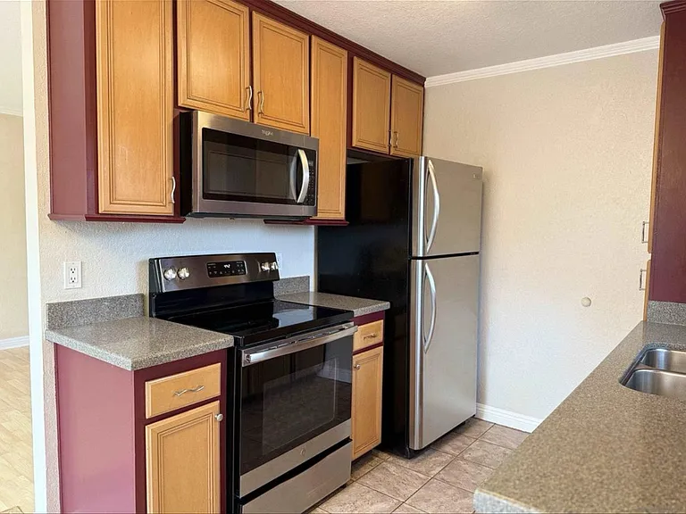 11175 Kelowna Rd #7 — Photo 12