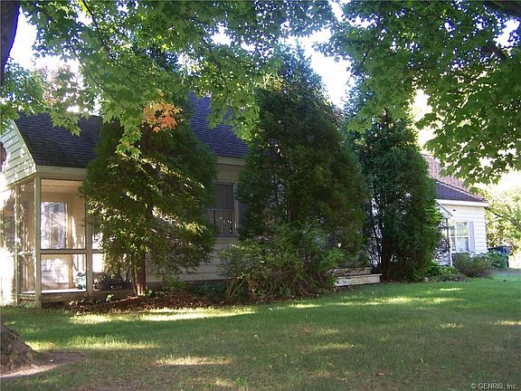 4th image of 11984 Butler St