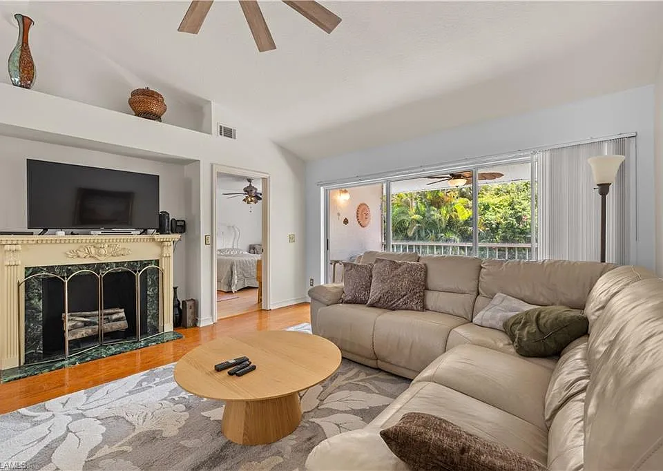 228 Belina Dr #604