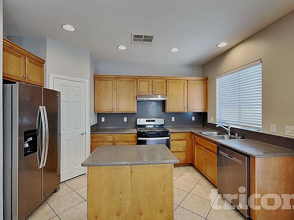 5th image of 9081 Last Hope Ave